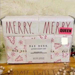 ♡Rae Dunn 2021 Christmas MERRY printed Queen sized holiday sheet set! Rare! HTF♡